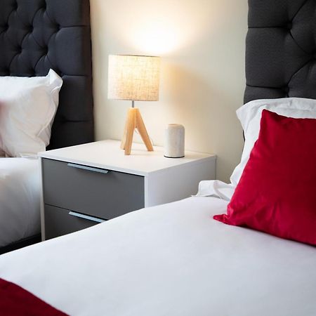 The Kaizen Apartment West Bromwich Phòng bức ảnh