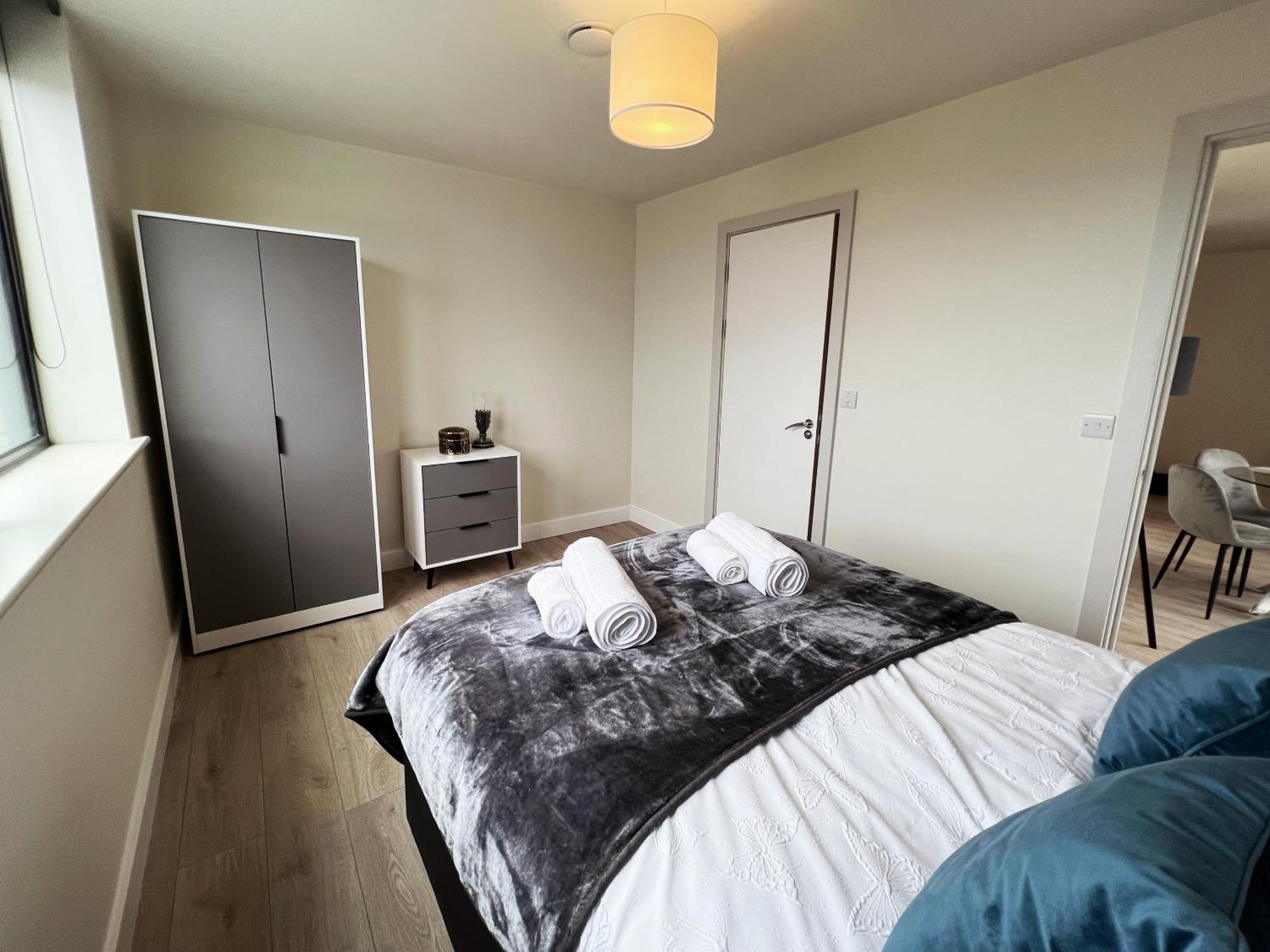 The Kaizen Apartment West Bromwich Phòng bức ảnh